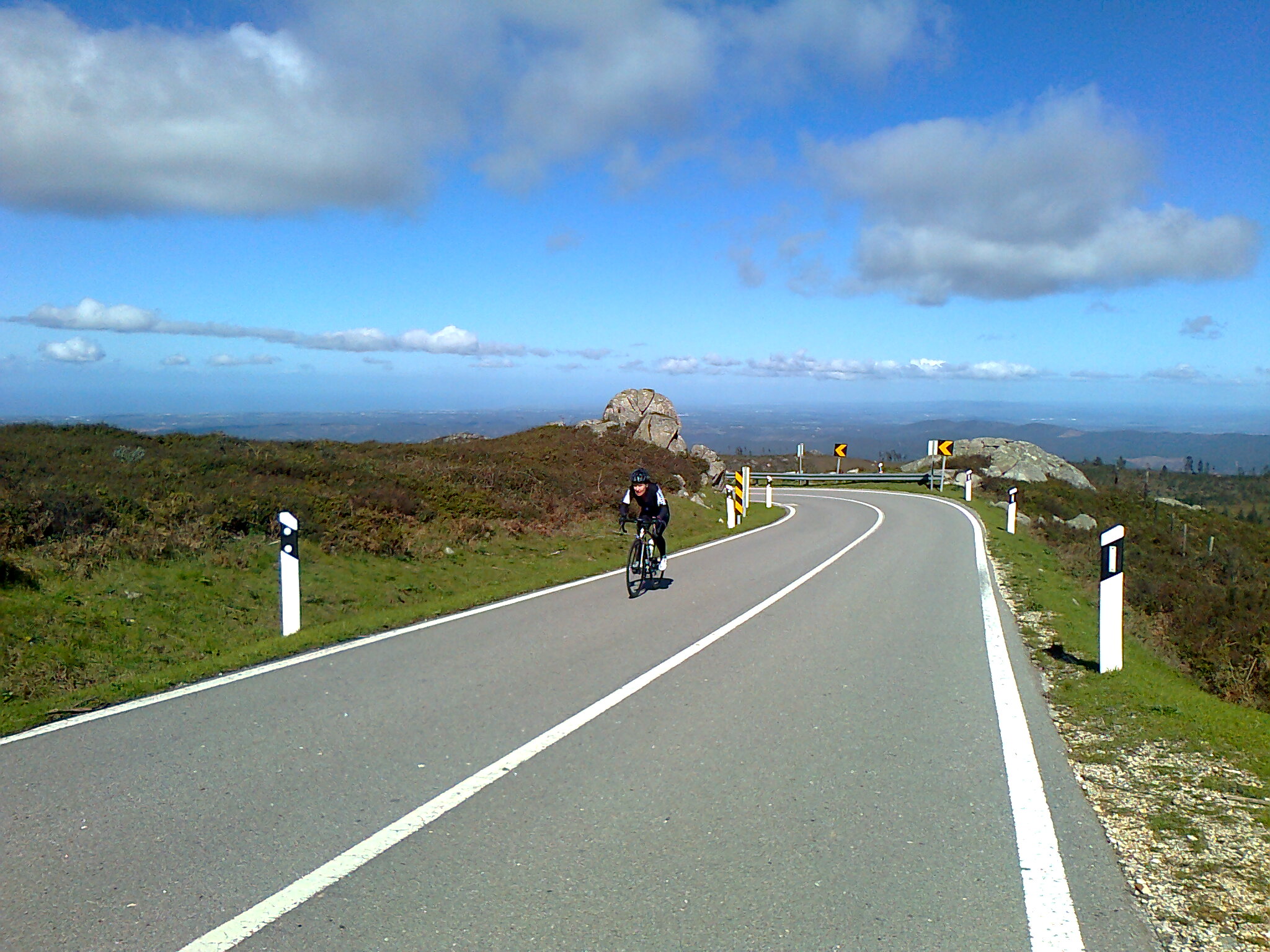 Algarve Cycling Tours - <br />
<b>Notice</b>:  Trying to access array offset on value of type bool in <b>/home/acyclingcom/public_html/tour-detail.php</b> on line <b>253</b><br />
 - Rennrad Algarve Rundfahrt 3.23